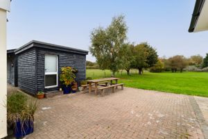 6 Rushton Avenue South Godstone